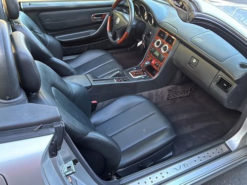 Used 2001 Mercedes-Benz SLK 320 image 22