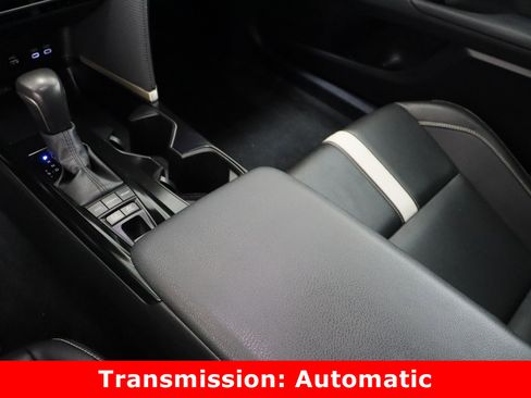 Used 2025 Toyota Camry SE image 17