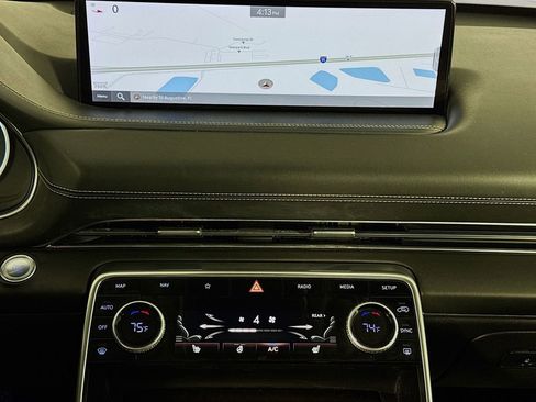 Used 2024 Genesis GV80 2.5T image 37