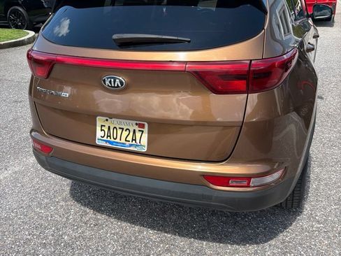 Used 2017 Kia Sportage LX w/ LX Popular Package FWD image 4