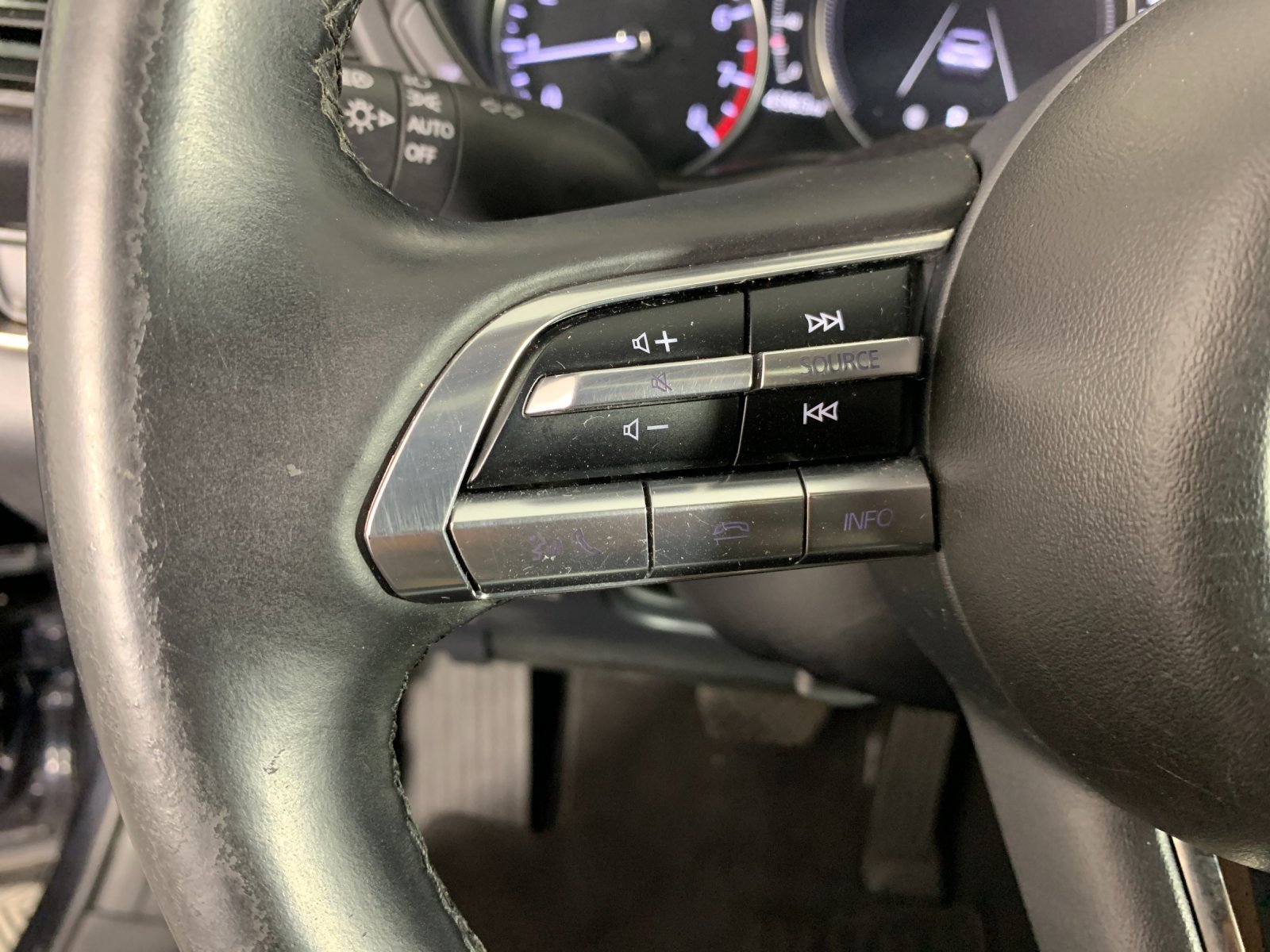 Used 2022 MAZDA CX-30 AWD 2.5 S w/ Premium Package image 18