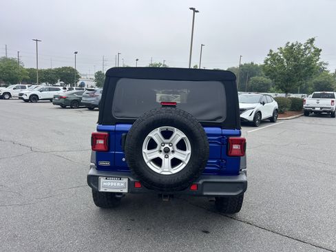 Used 2018 Jeep Wrangler Unlimited Sport S AWD/4WD image 6