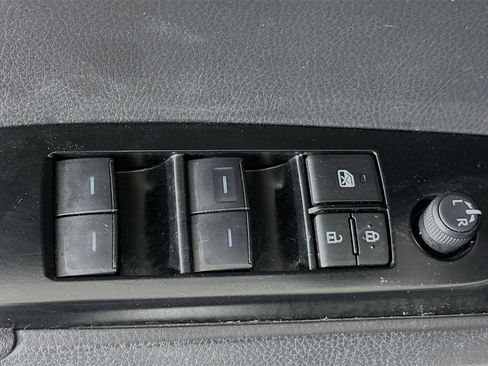 Used 2025 Toyota Camry LE image 14