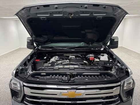 New 2026 Chevrolet Silverado 3500 LTZ w/ LTZ Premium Package image 18
