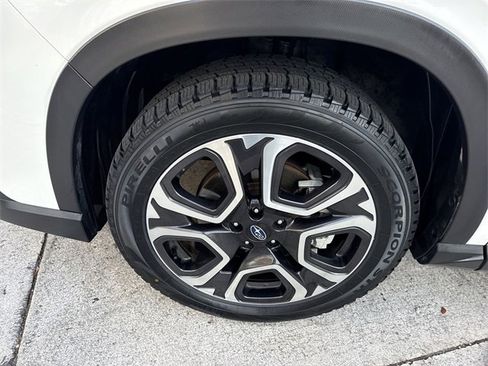 Certified 2023 Subaru Ascent Limited image 10