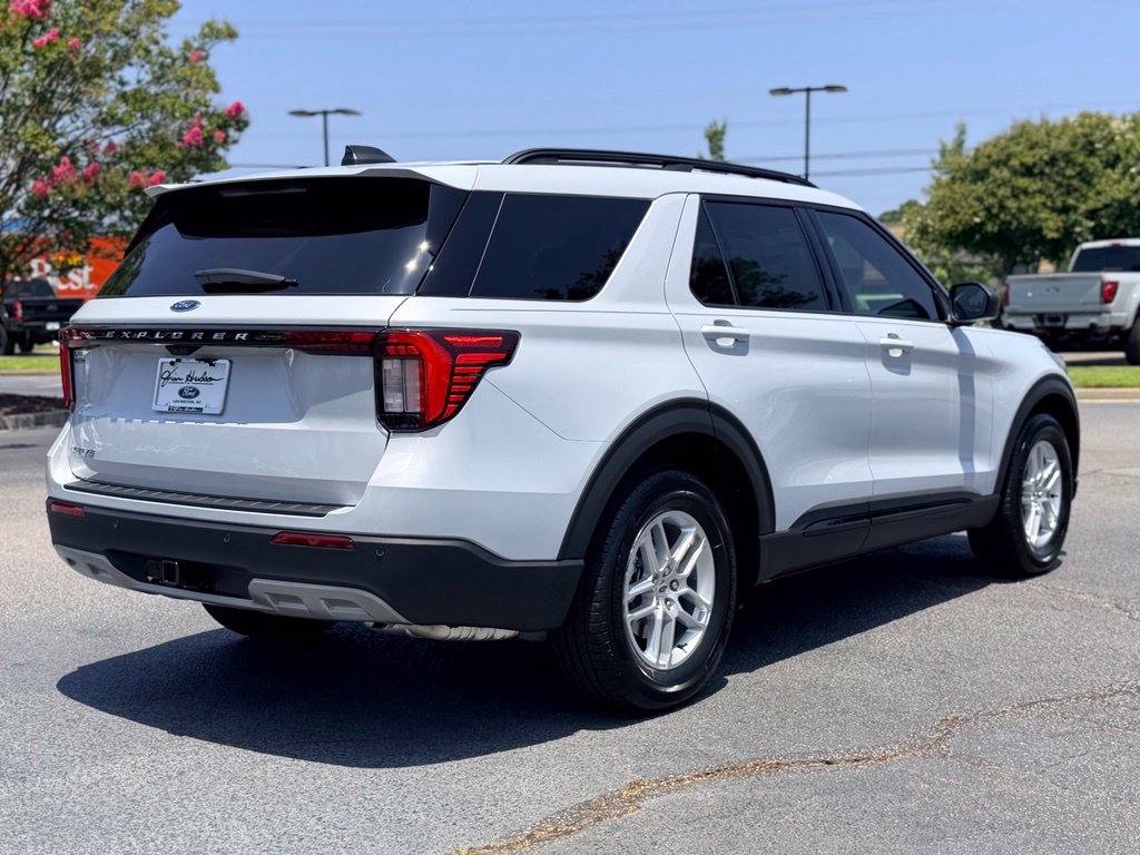 New 2026 Ford Explorer Active w/ Active Comfort Package RWD image 4