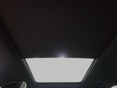 Used 2024 Jeep Grand Cherokee L Limited w/ Black Appearance Package image 26