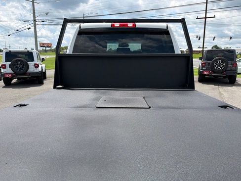 Used 2018 RAM 2500 Tradesman w/ Chrome Appearance Group AWD/4WD image 10