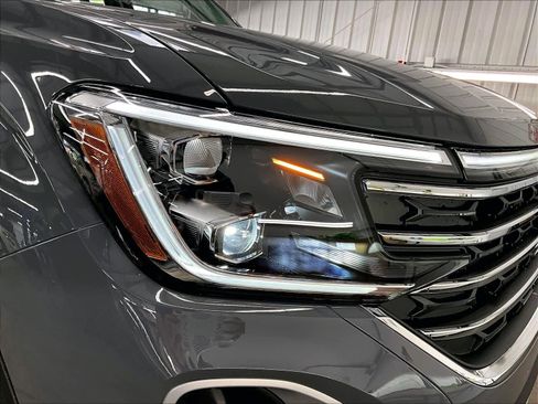 New 2026 Volkswagen Atlas SE image 32