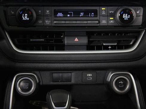 Used 2024 Toyota Grand Highlander FWD image 22