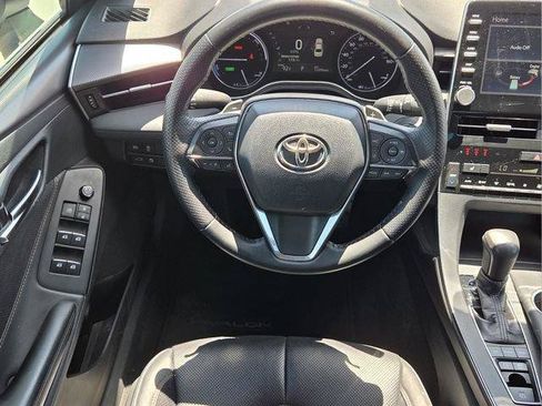 Used 2019 Toyota Avalon XSE FWD image 14