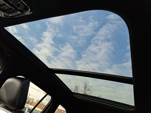 Used 2022 Jeep Grand Cherokee Overland image 14