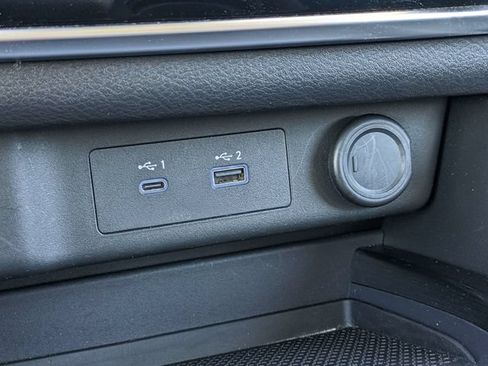 Used 2023 Nissan Rogue S FWD image 28