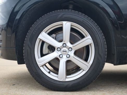 Used 2022 Volvo XC90 T5 Momentum image 8