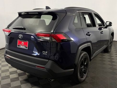 Used 2024 Toyota RAV4 XLE AWD/4WD image 8