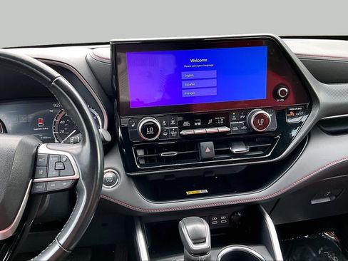 Used 2023 Toyota Highlander XSE FWD image 7