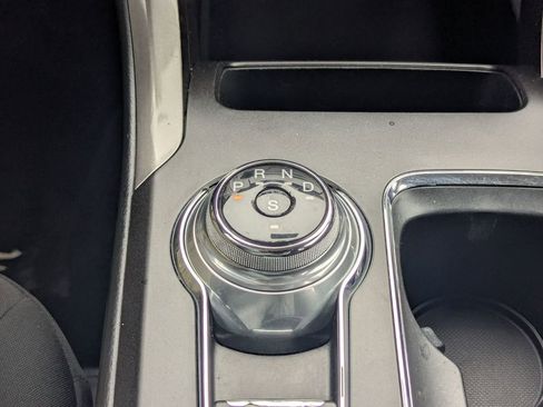 Used 2018 Ford Fusion SE w/ Fusion SE Technology Package image 19