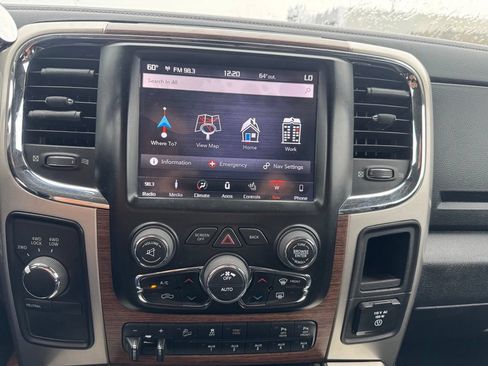 Used 2018 RAM 2500 Laramie AWD/4WD image 13