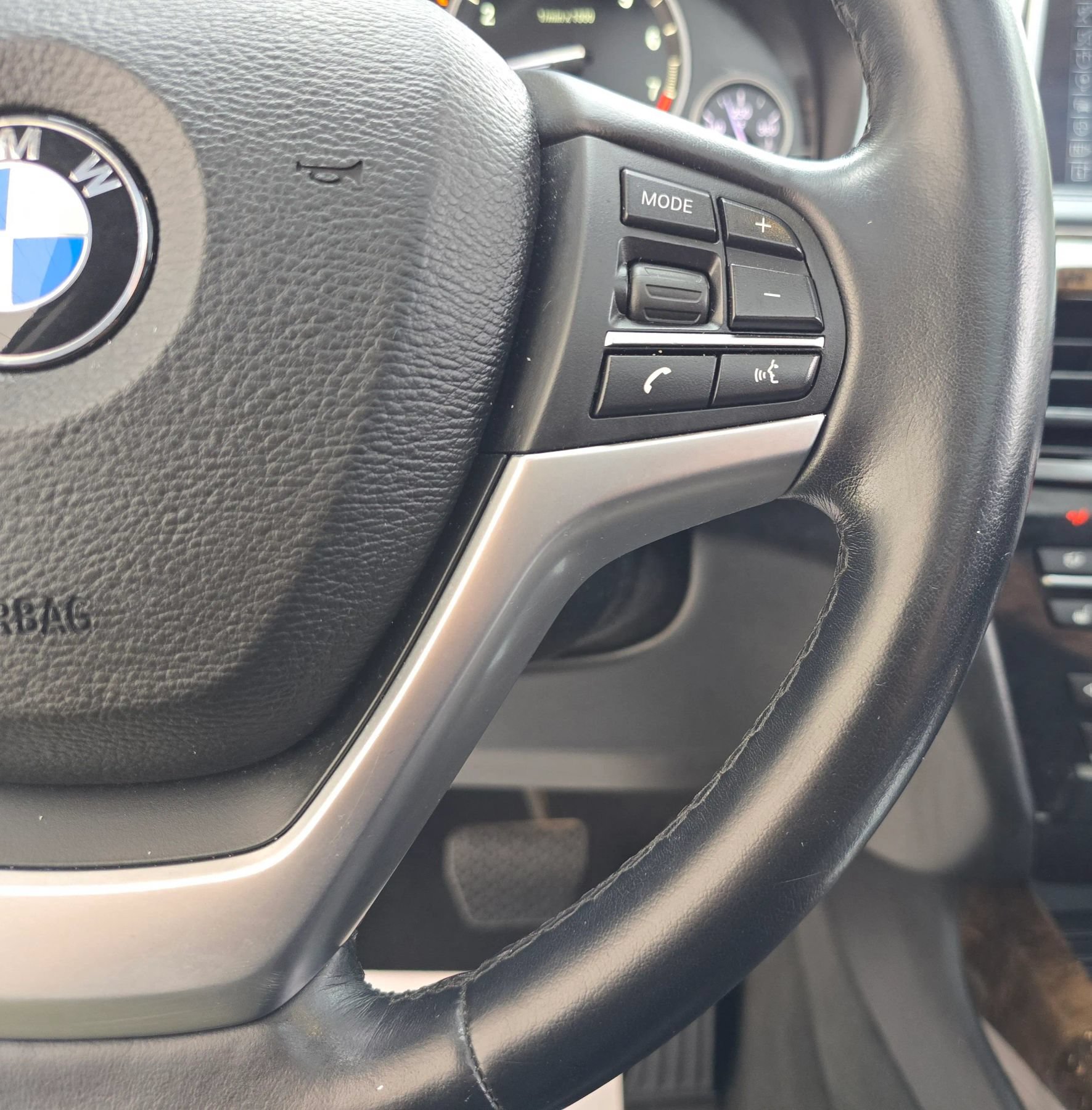Used 2015 BMW X5 xDrive50i AWD/4WD image 32