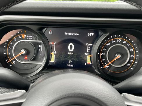 New 2025 Jeep Gladiator Rubicon w/ Convenience Group image 19