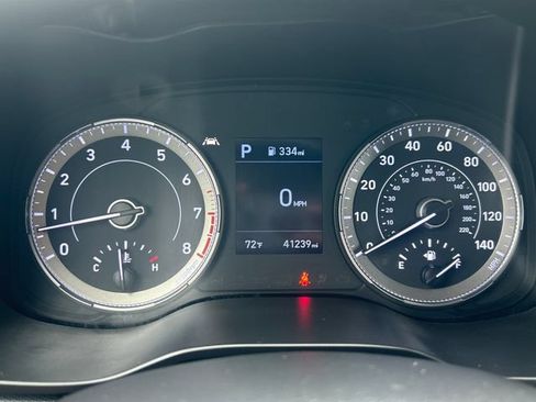 Used 2022 Hyundai Venue Limited FWD image 16