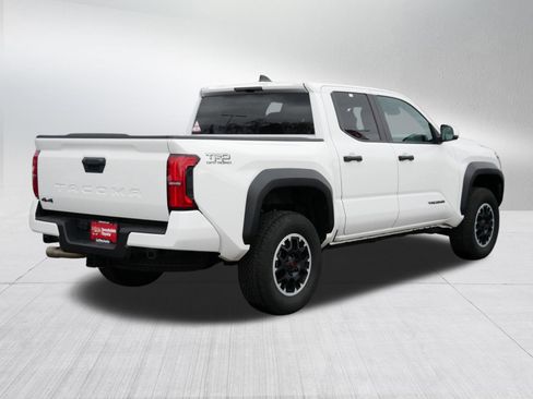 Certified 2024 Toyota Tacoma TRD Off-Road image 7