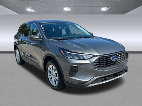 Used 2024 Ford Escape Active image 3