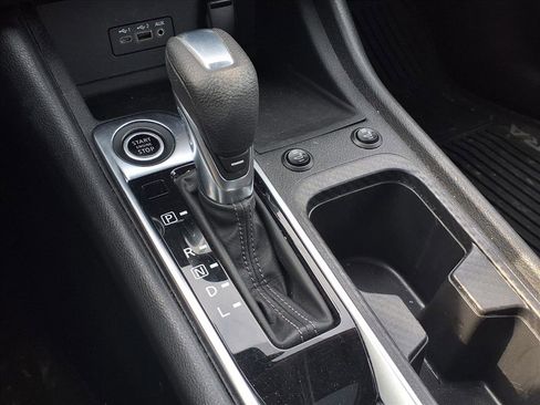 Used 2020 Nissan Sentra SV image 11