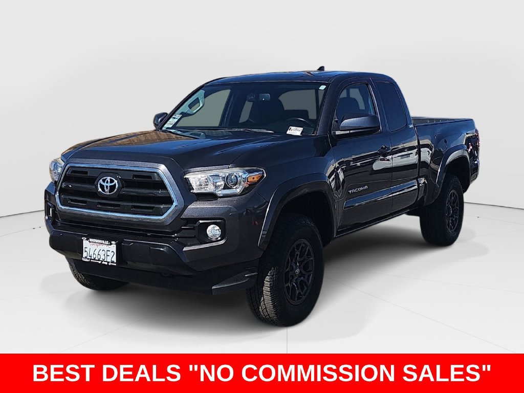 Used 2017 Toyota Tacoma SR5 w/ Tow Package RWD image 7