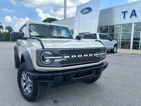 Used 2025 Ford Bronco Badlands AWD/4WD image 5