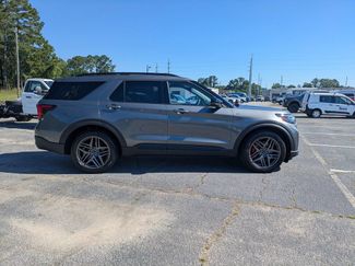 New 2026 Ford Explorer ST-Line w/ ST-Line Street Pack RWD video 3