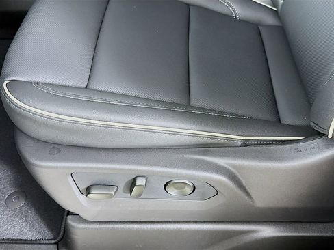 New 2026 GMC Yukon Elevation AWD/4WD image 24