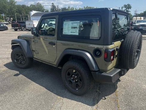 Used 2025 Jeep Wrangler Sport AWD/4WD image 8