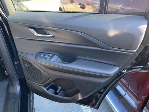 New 2025 Jeep Grand Cherokee Laredo X image 9