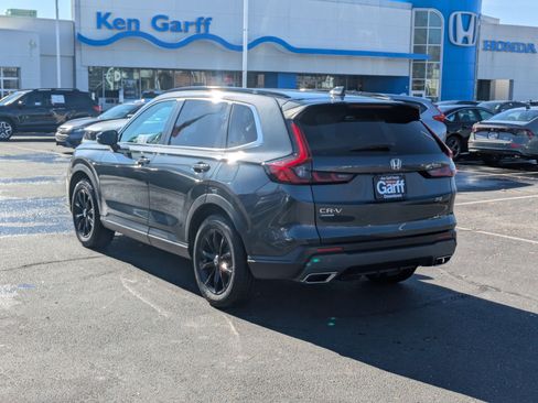 Used 2024 Honda CR-V Sport image 8