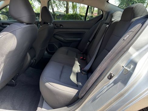 Used 2025 Nissan Altima 2.5 SV FWD image 21
