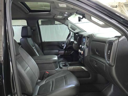 Used 2023 GMC Sierra 3500 Denali w/ Denali Black Diamond Edition image 11