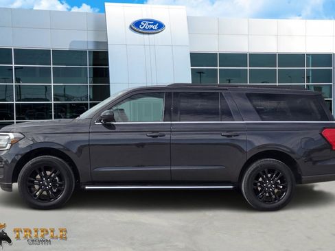 Used 2022 Ford Expedition Max XLT image 3