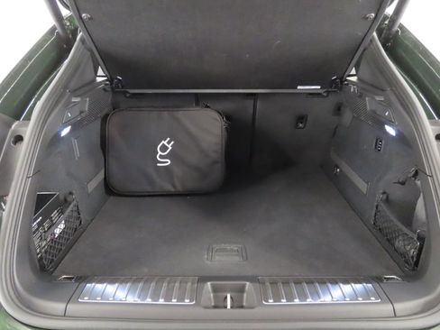 Certified 2025 Porsche Macan 4S Electric AWD/4WD image 48