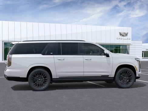 New 2025 Cadillac Escalade ESV Sport Platinum image 29