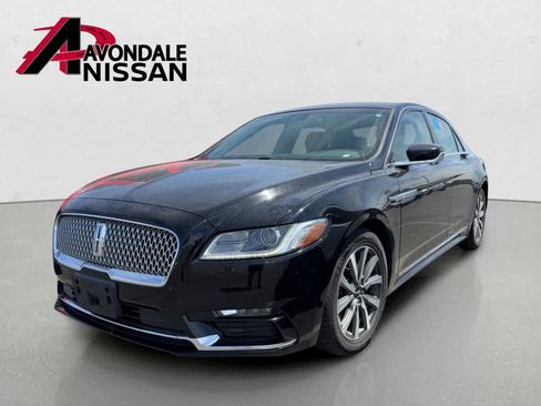 Used 2017 Lincoln Continental Premiere FWD image 2