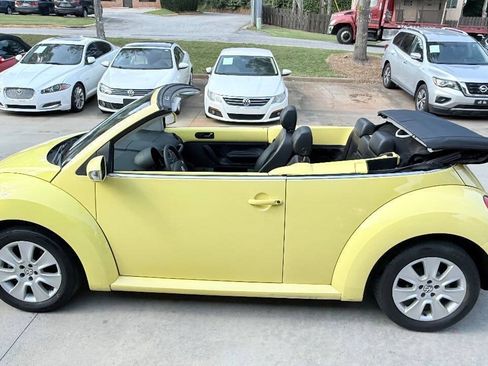 Used 2007 Volkswagen Beetle Convertible w/ Package 1 FWD image 26