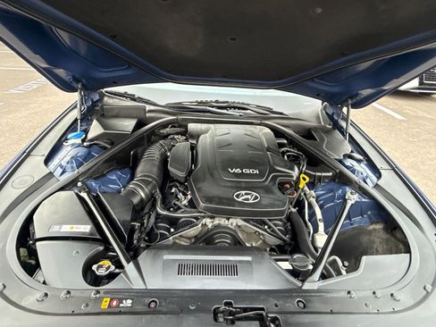 Used 2015 Hyundai Genesis 3.8 w/ Option Group 04 image 9