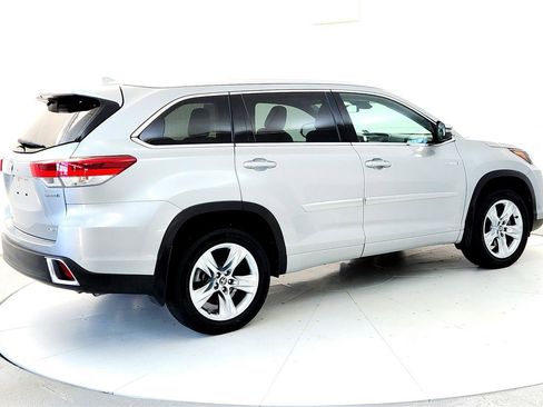Certified 2019 Toyota Highlander Limited image 6