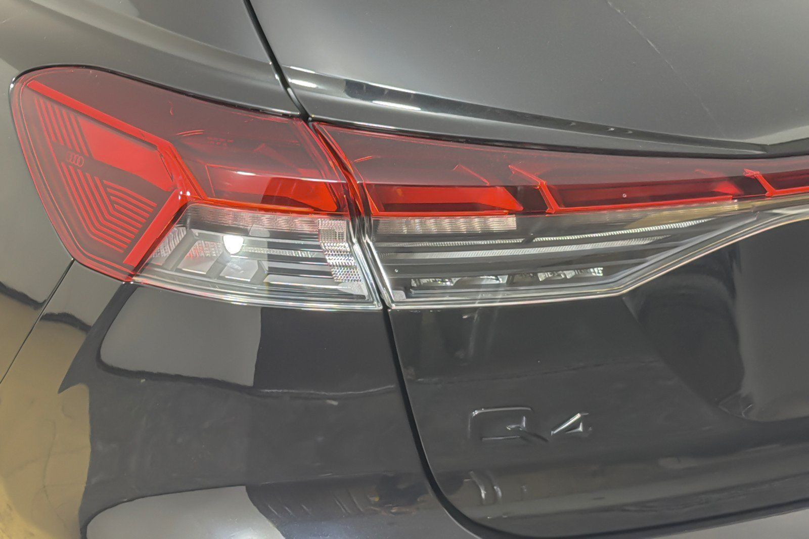Certified 2023 Audi Q4 e-tron Premium Plus w/ Premium Plus AWD/4WD image 27
