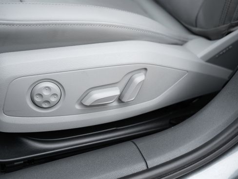 Used 2020 Audi A4 2.0T Premium Plus w/ Premium Plus Package image 21