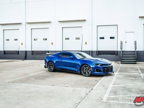 Used 2020 Chevrolet Camaro ZL1 image 45