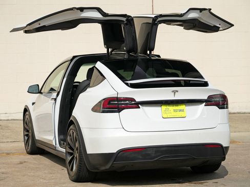 Used 2023 Tesla Model X AWD/4WD image 53