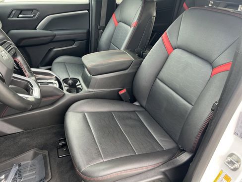 Used 2023 Chevrolet Colorado Z71 w/ Z71 Convenience Package 2 image 22