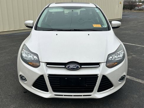 Used 2014 Ford Focus Titanium image 2